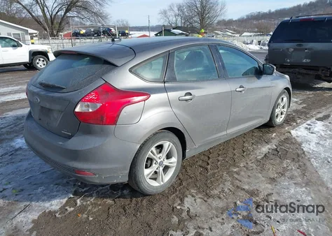 2014 Ford Focus Se z USA, uszkodzony, nr VIN 1FADP3K28EL222892